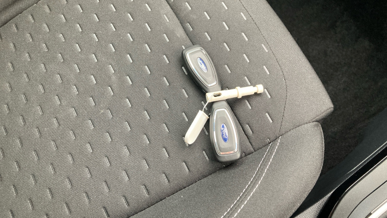 Ford Puma 1.0 EcoBoost Hybrid mHEV Titanium 5dr DCT Petrol Hatchback